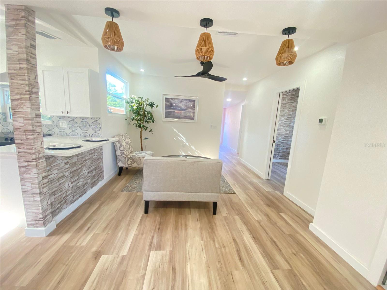 SULPHUR SPGS ADD - Residential Lease