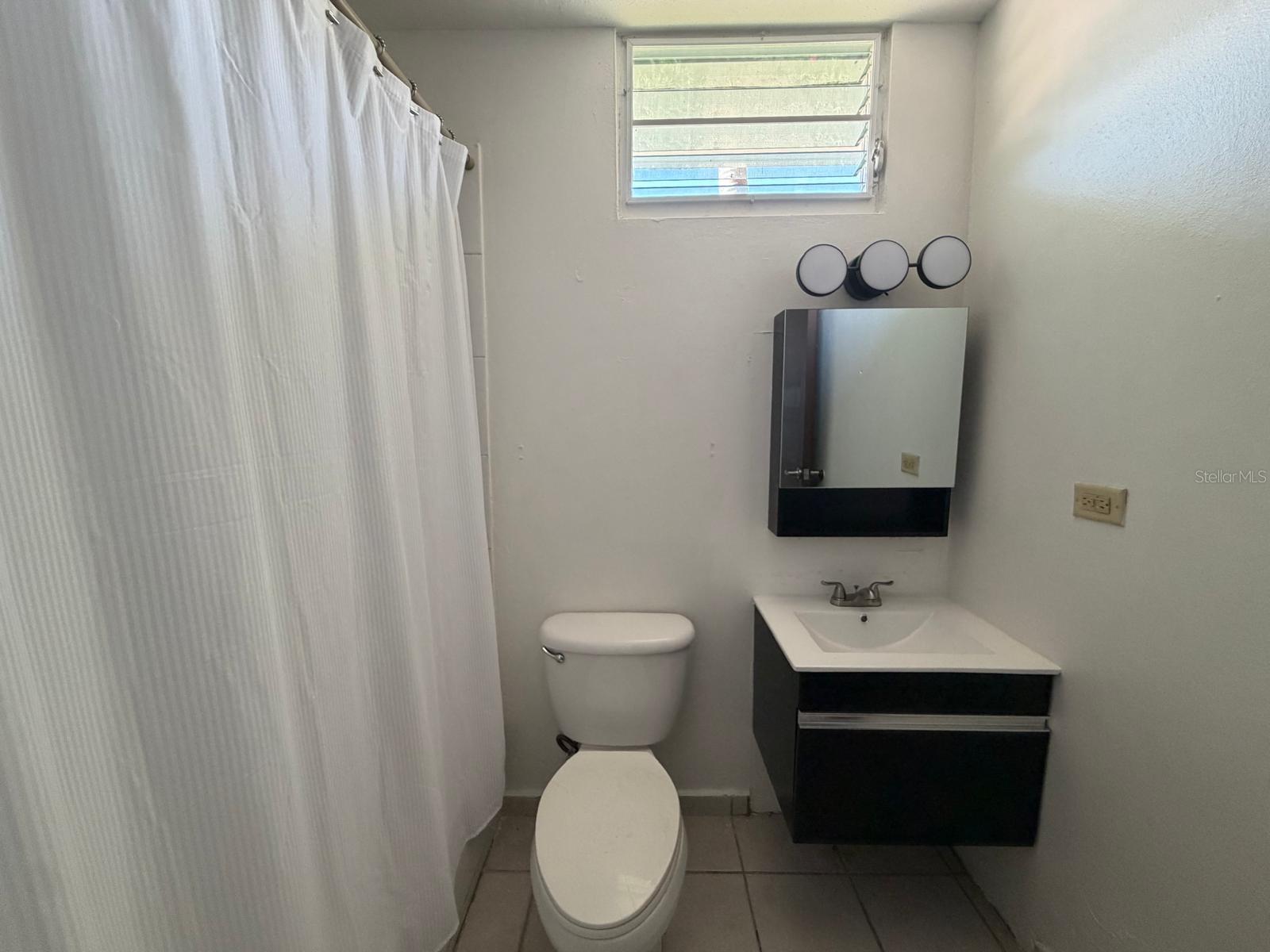 LOMA ALTA VILLAGE - Residential Lease