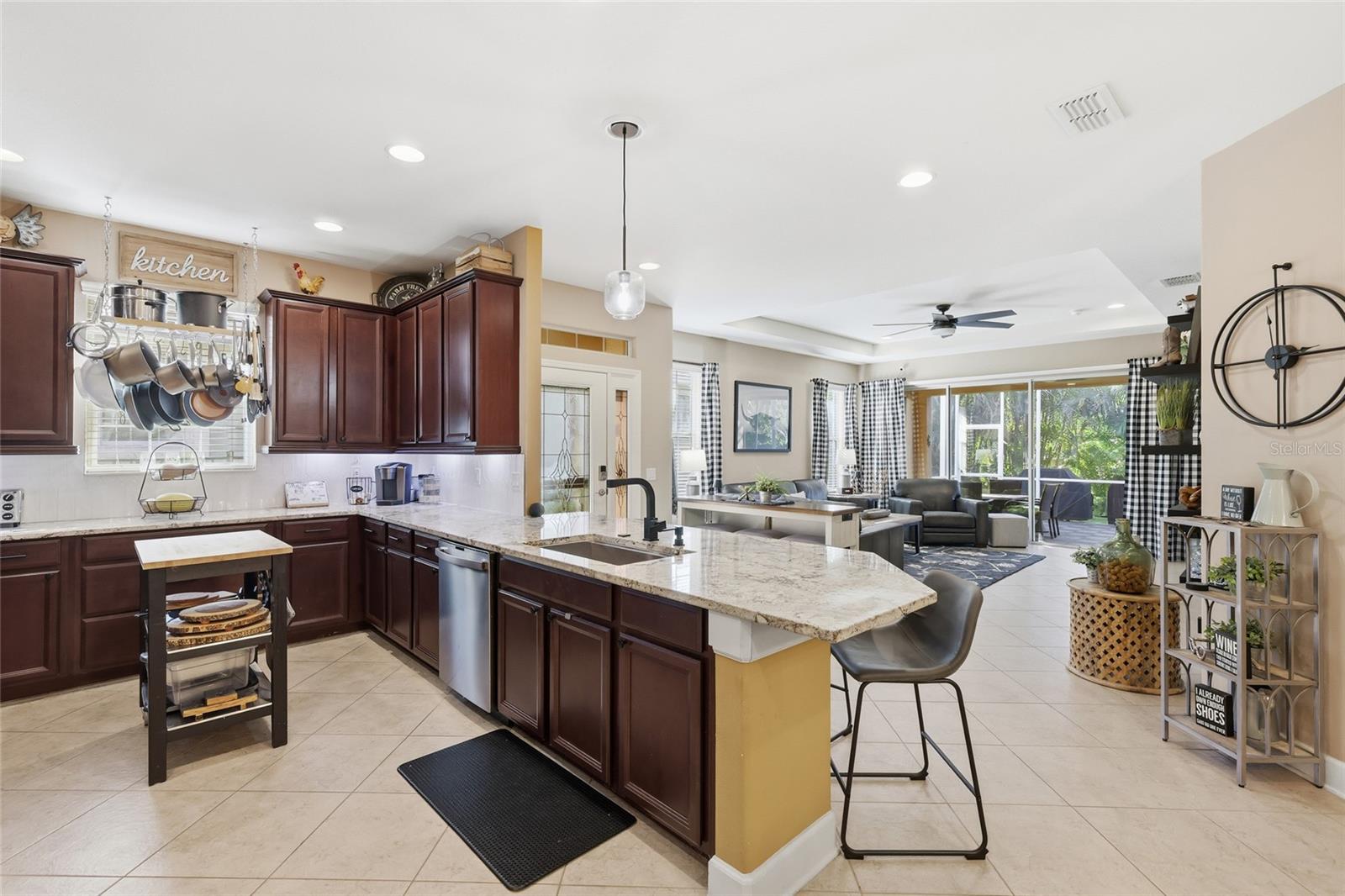 PALMA SOLA TRACE - Residential