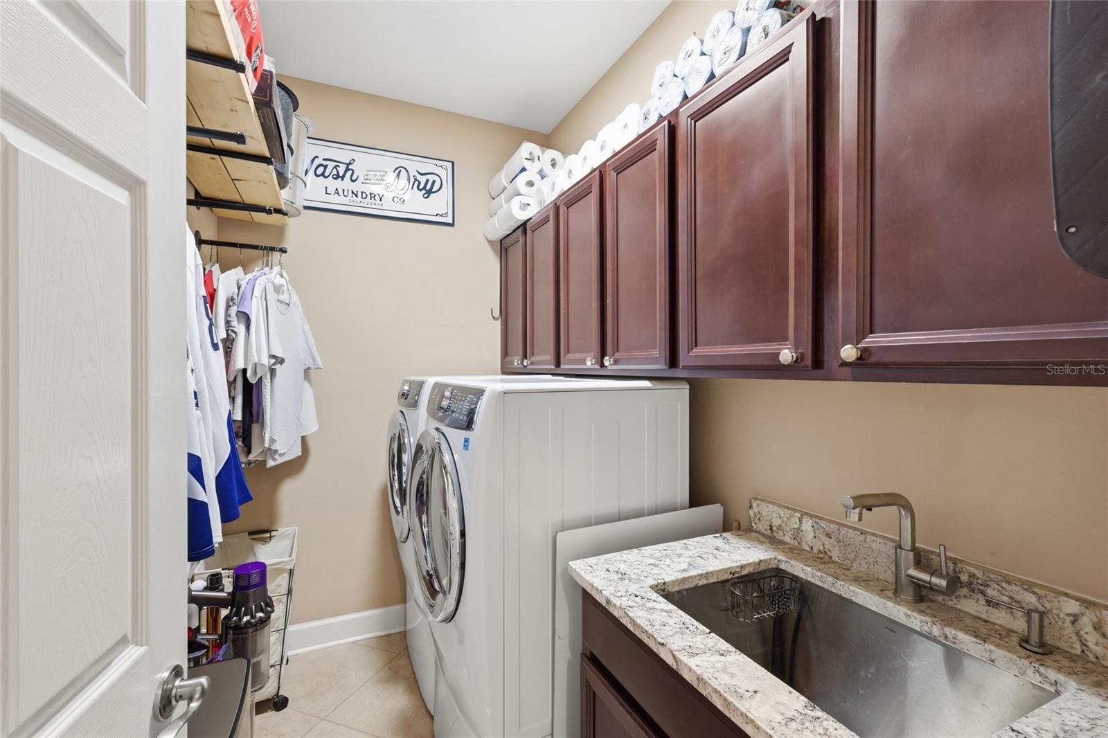 PALMA SOLA TRACE - Residential