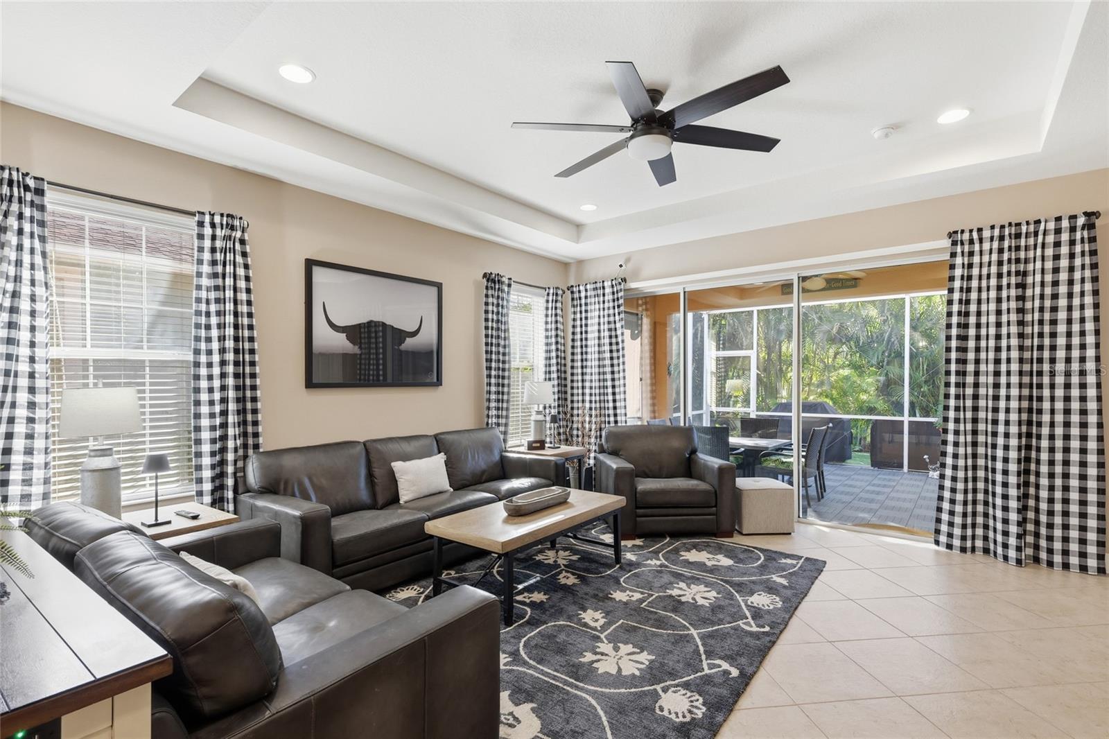 PALMA SOLA TRACE - Residential