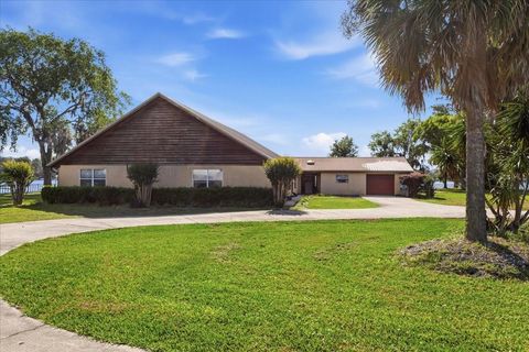 Photo of 229 Lake Ida Point Drive, Interlachen, FL 32148 (MLS # GC539602)