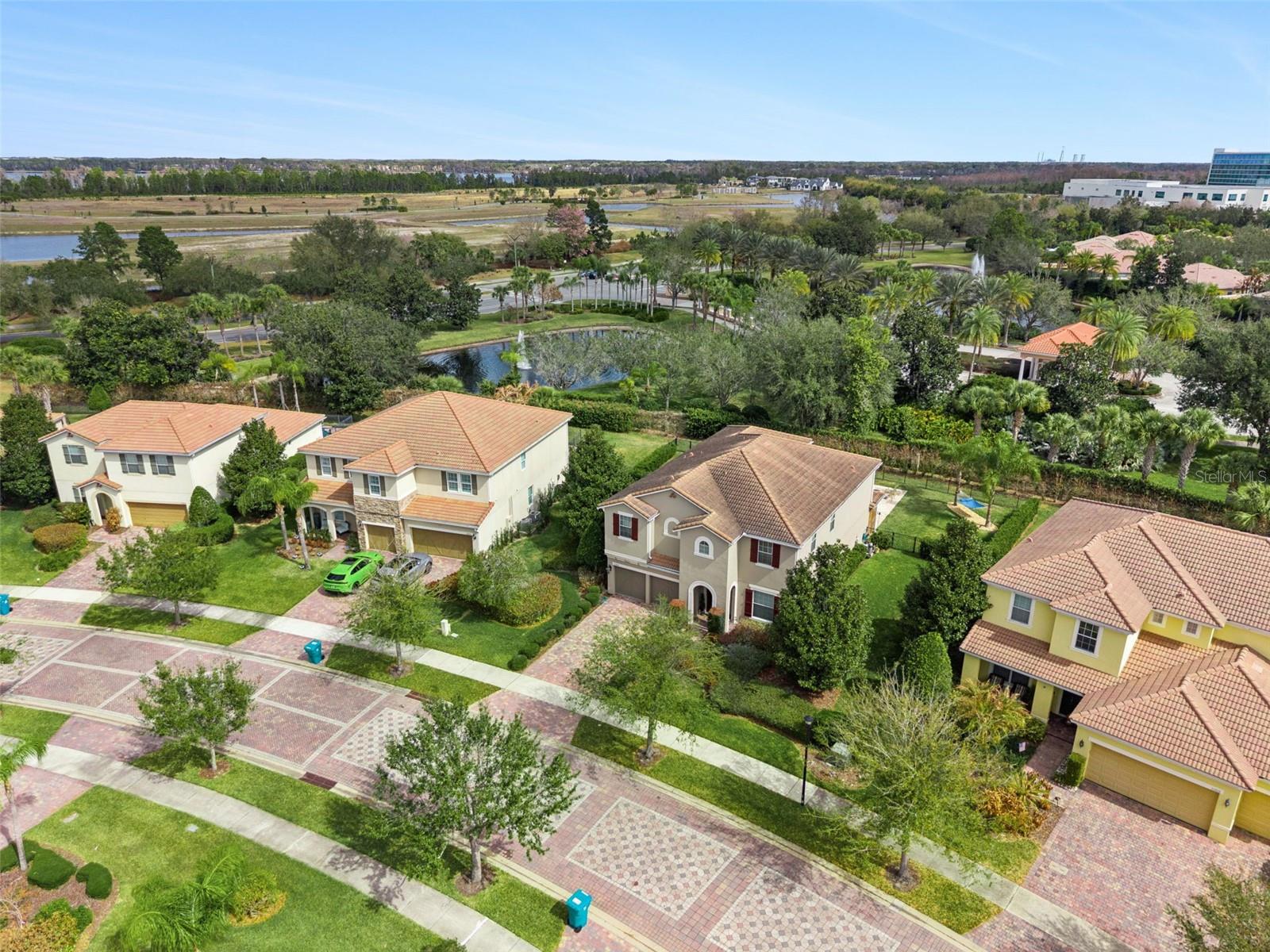 VILLAGEWALK/LK NONA UN #1A - Residential