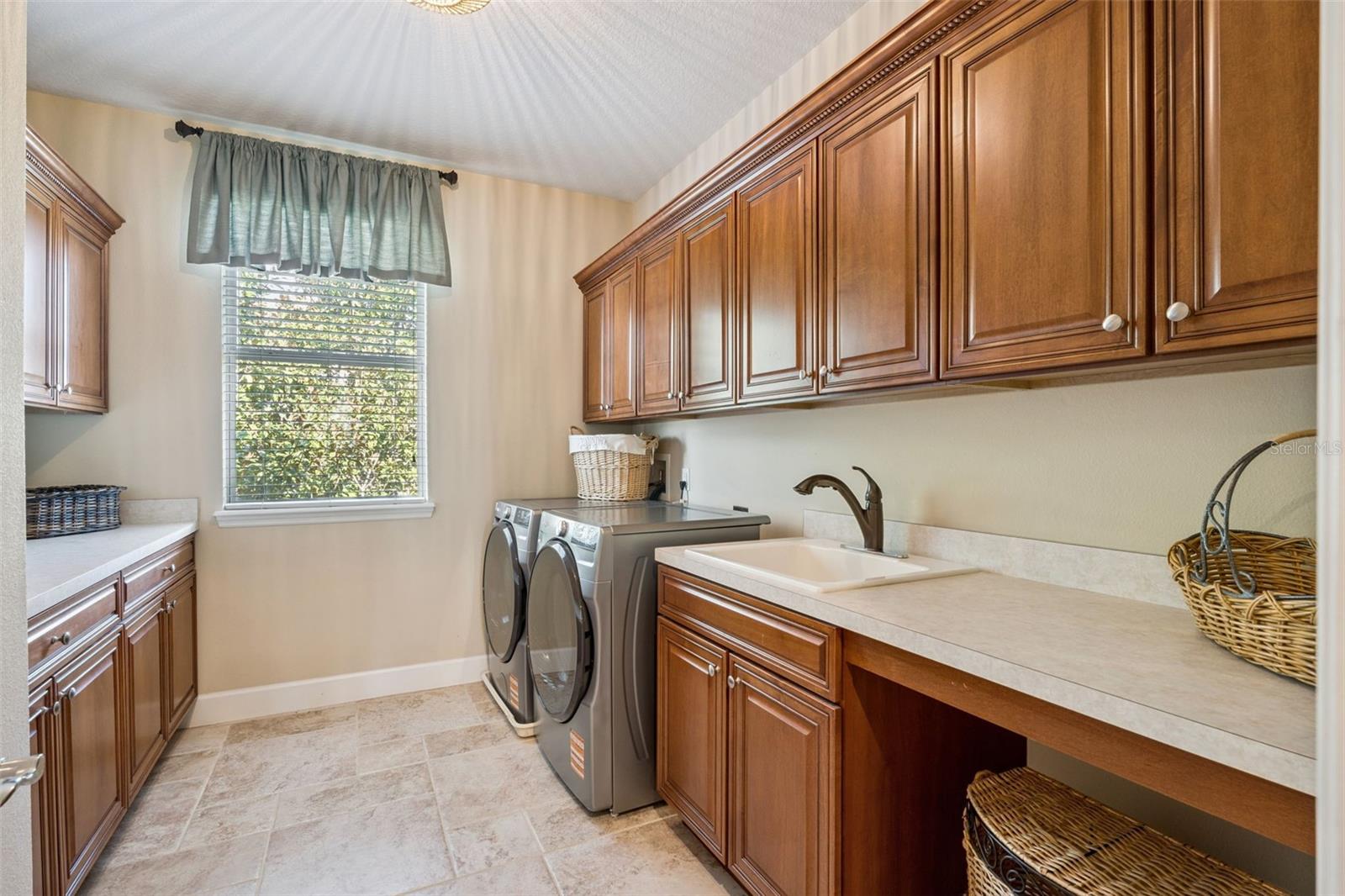 VILLAGEWALK/LK NONA UN #1A - Residential