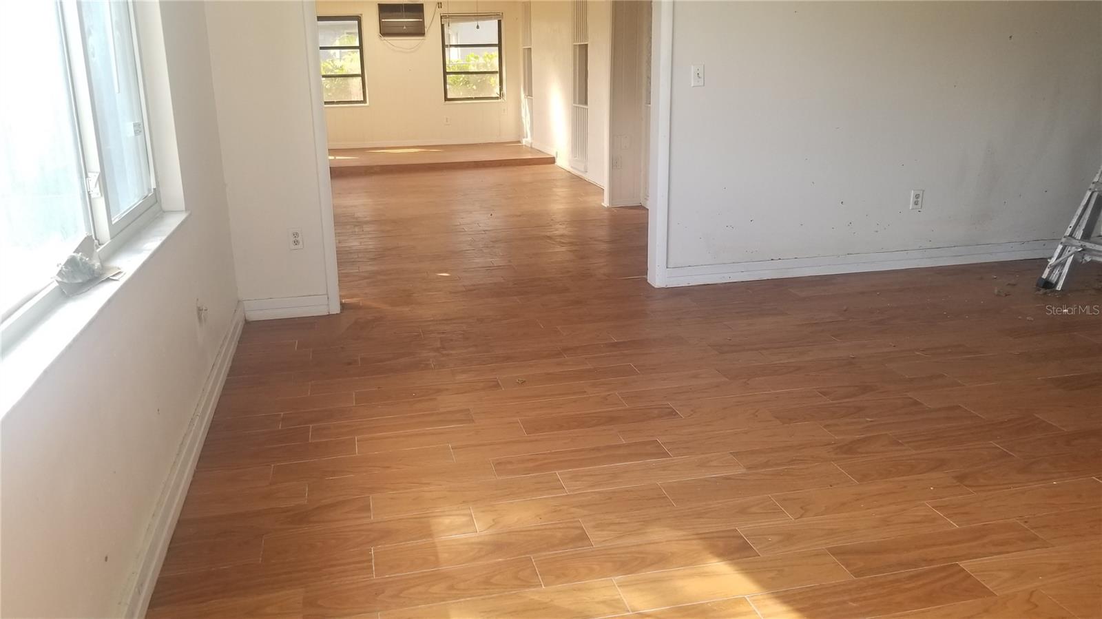 ALOHA GARDENS - Residential Lease