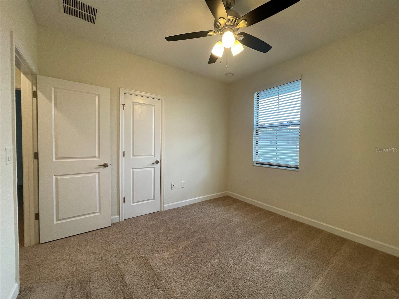 TRAILS/MOSS PARK - Residential Lease