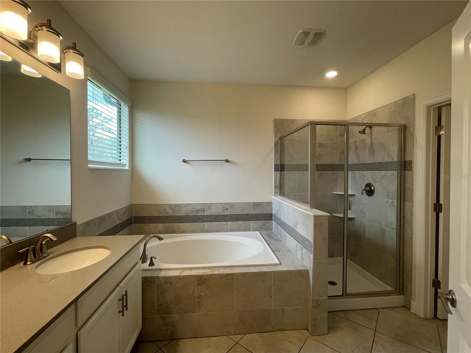 TRAILS/MOSS PARK - Residential Lease