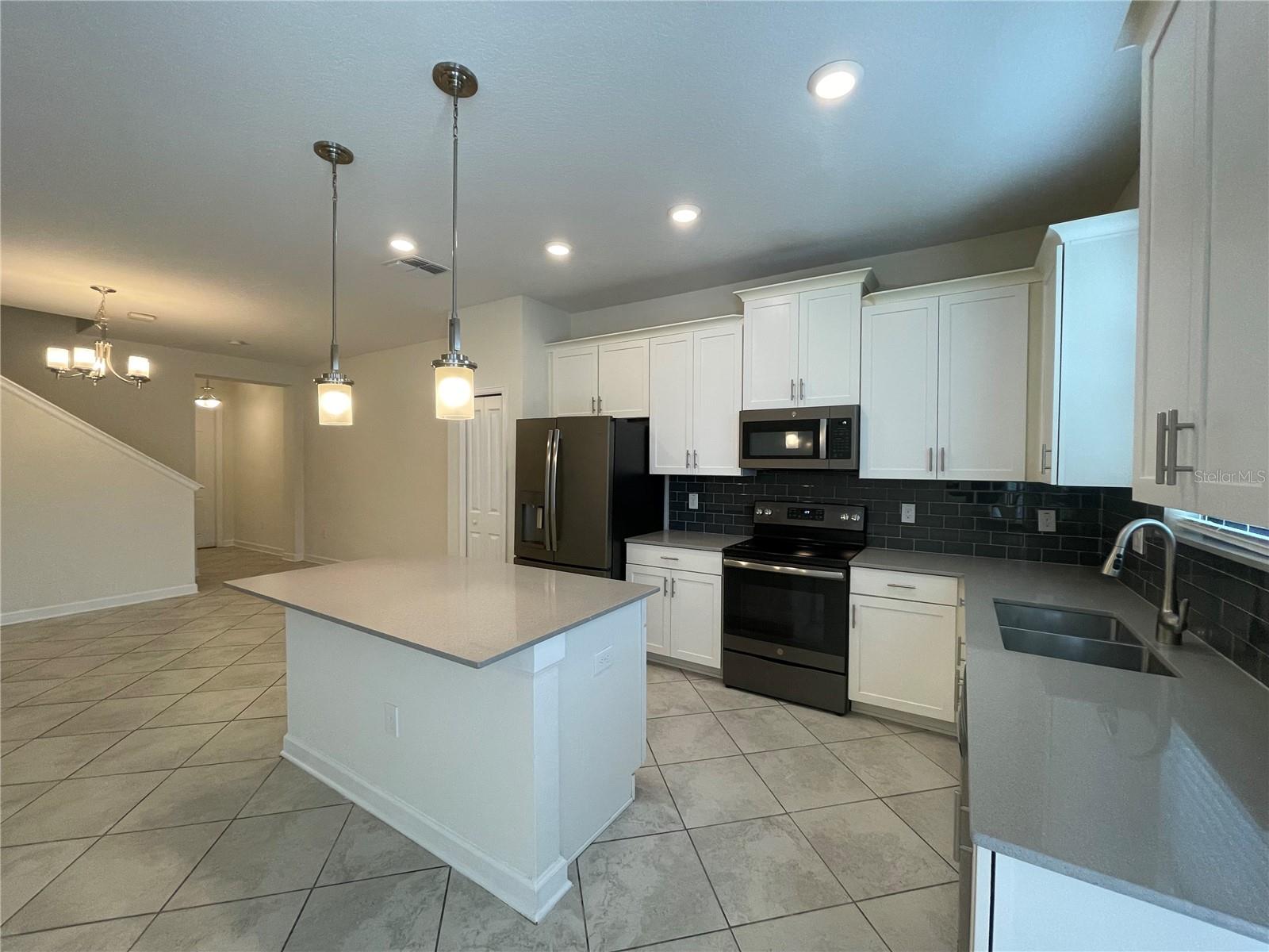 TRAILS/MOSS PARK - Residential Lease