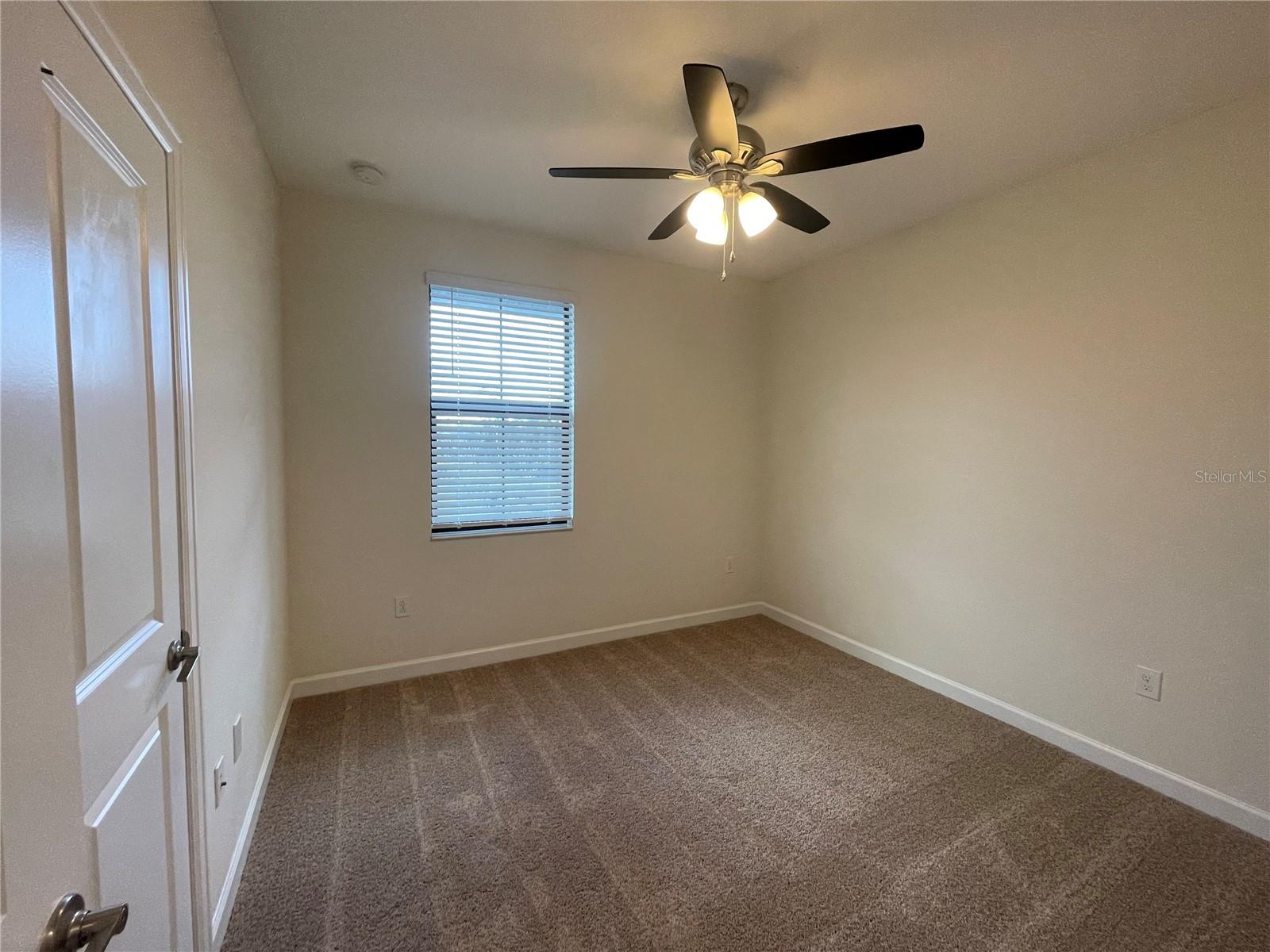 TRAILS/MOSS PARK - Residential Lease