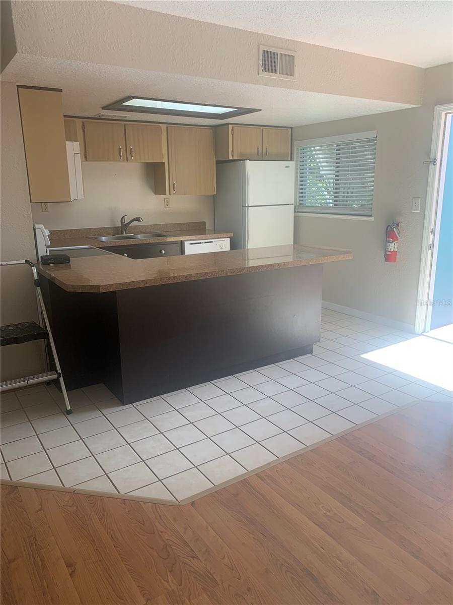 FLORIDA VACATION VILLAS - Residential Lease