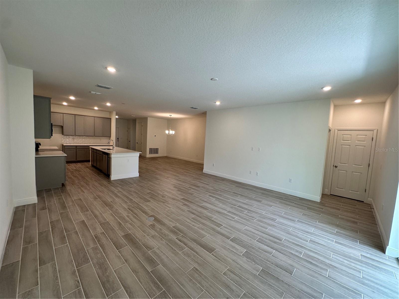24 BALLARD LANE