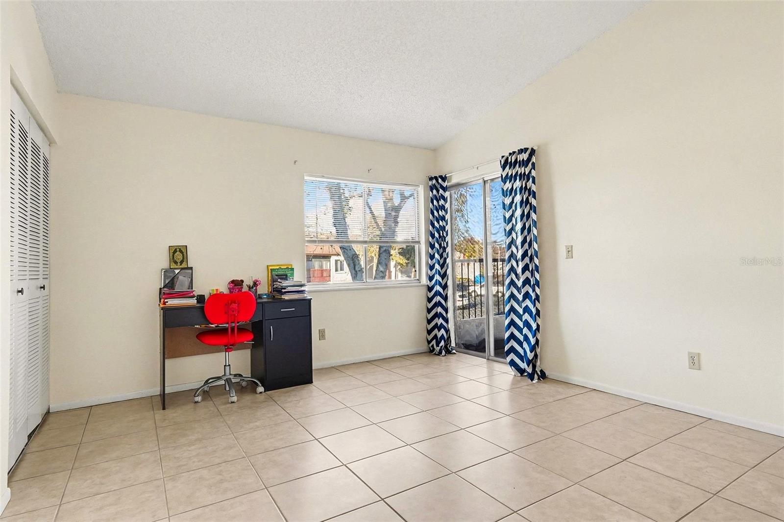 LEMON TREE CONDO SEC 04 - Residential