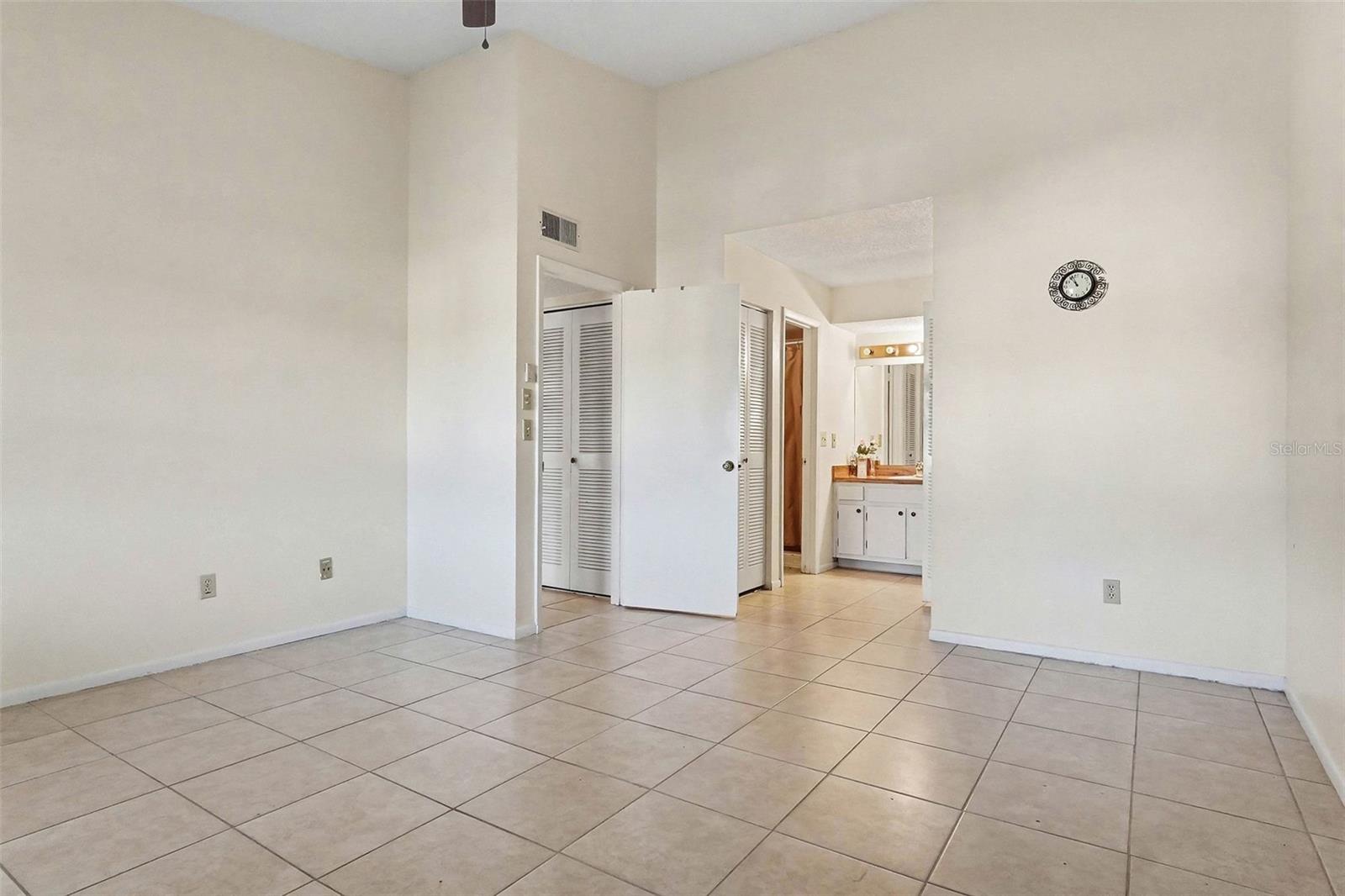 LEMON TREE CONDO SEC 04 - Residential