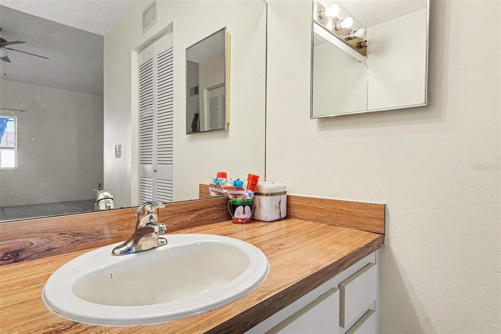 LEMON TREE CONDO SEC 04 - Residential