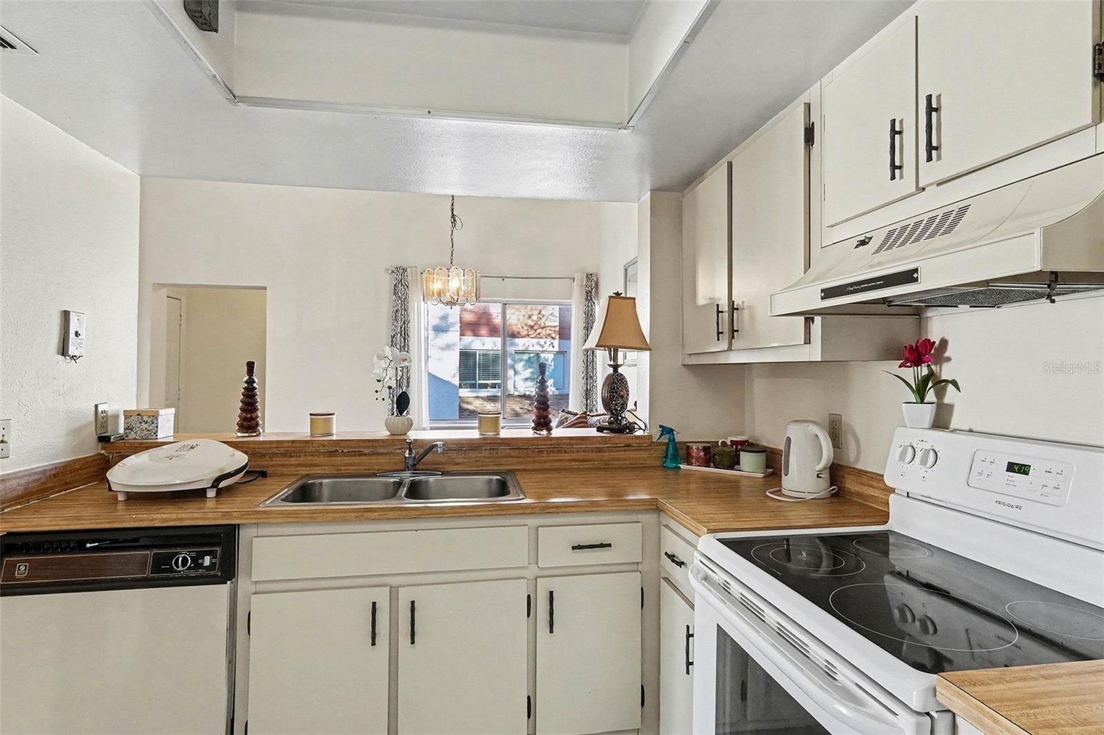 LEMON TREE CONDO SEC 04 - Residential