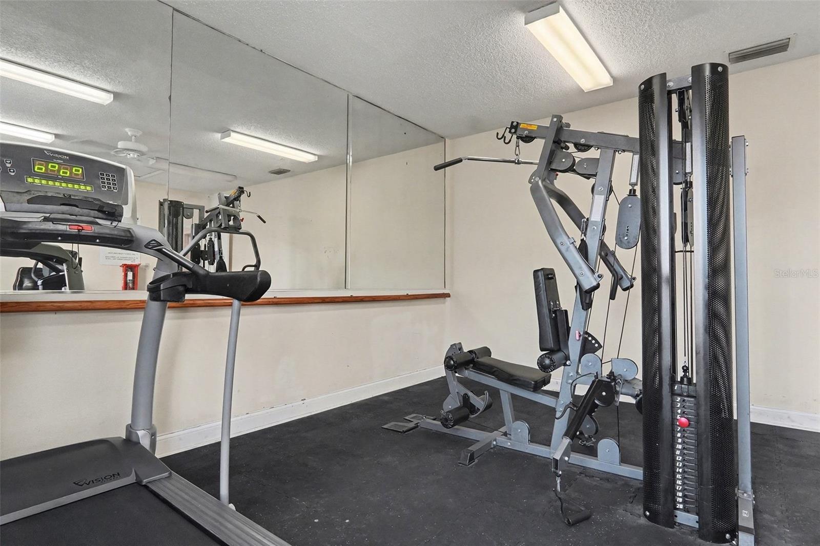 LEMON TREE CONDO SEC 04 - Residential