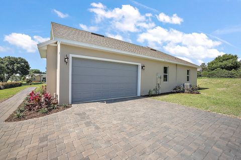 A home in LADY LAKE