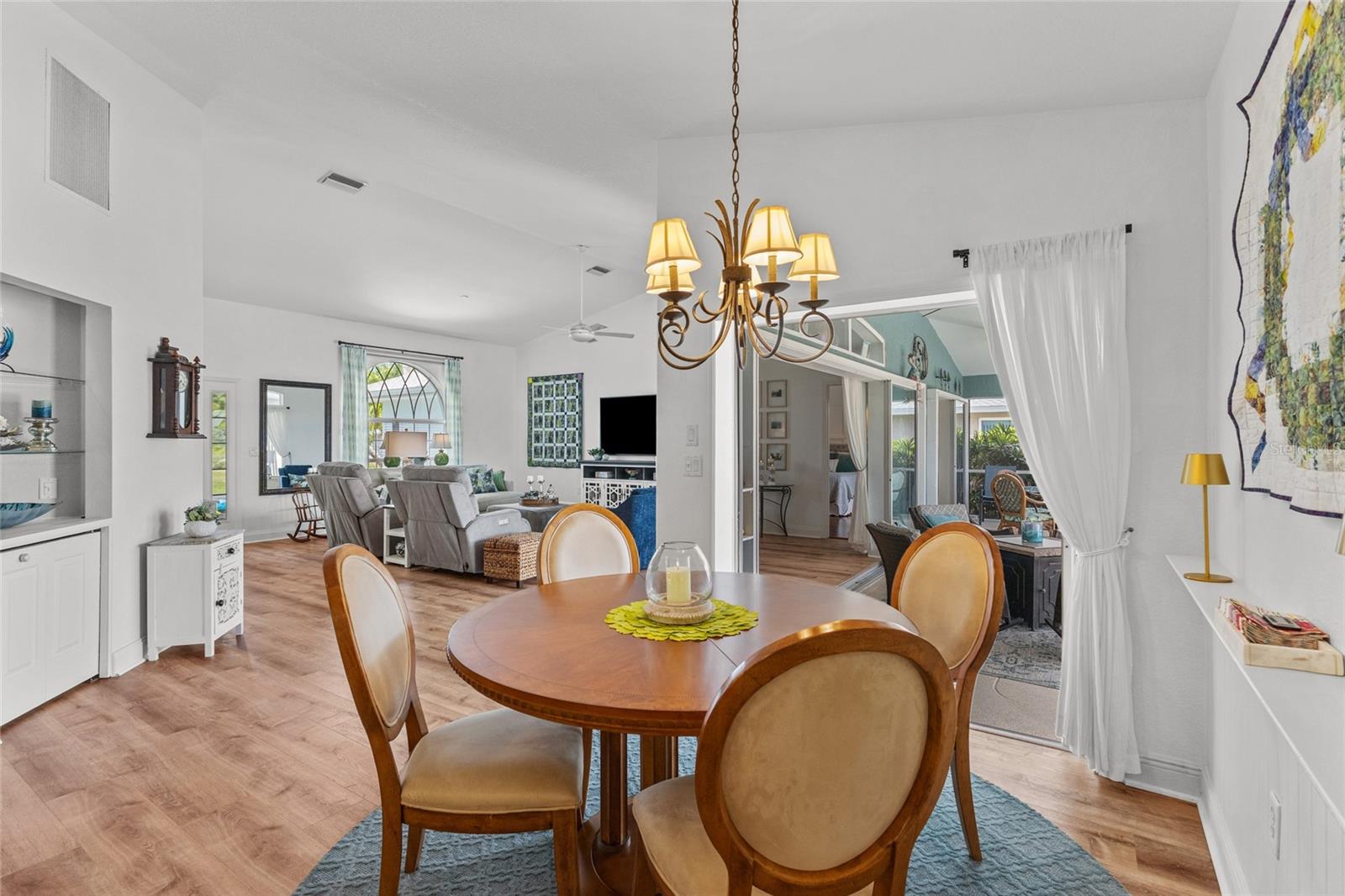 PEBBLE BEACH - Residential