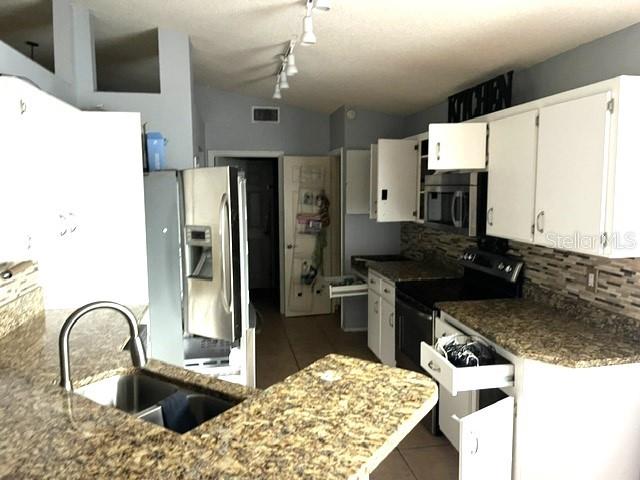 26 SAINT KITTS CIRCLE