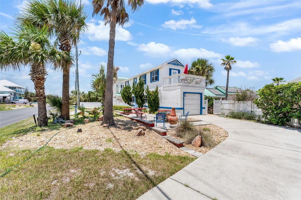 Photo of 2347 S Central Avenue, Flagler Beach, FL 32136 (MLS # V4949705)