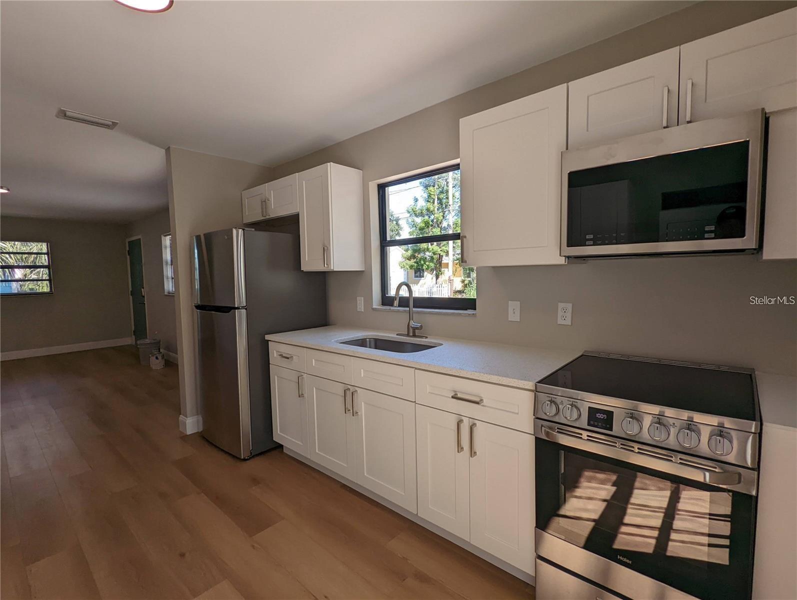 SUNSET POINT 2ND ADD - Residential Lease