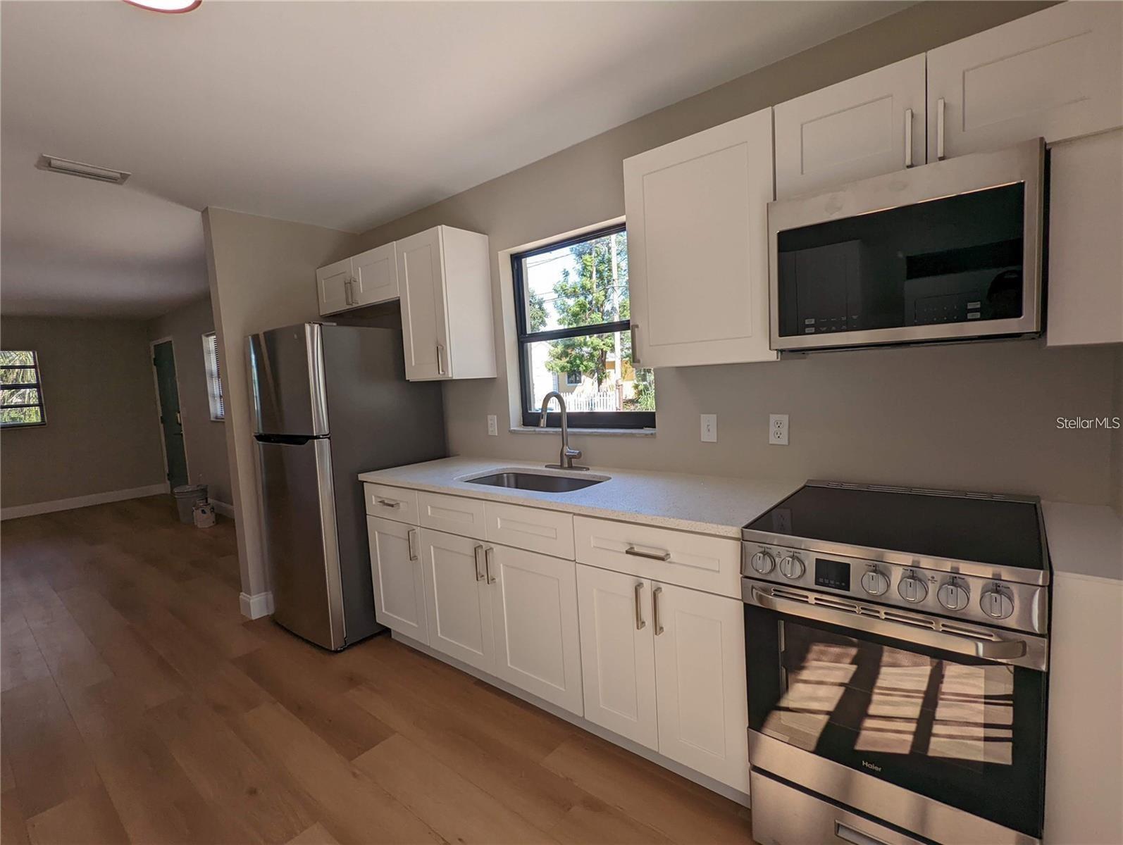 SUNSET POINT 2ND ADD - Residential Lease