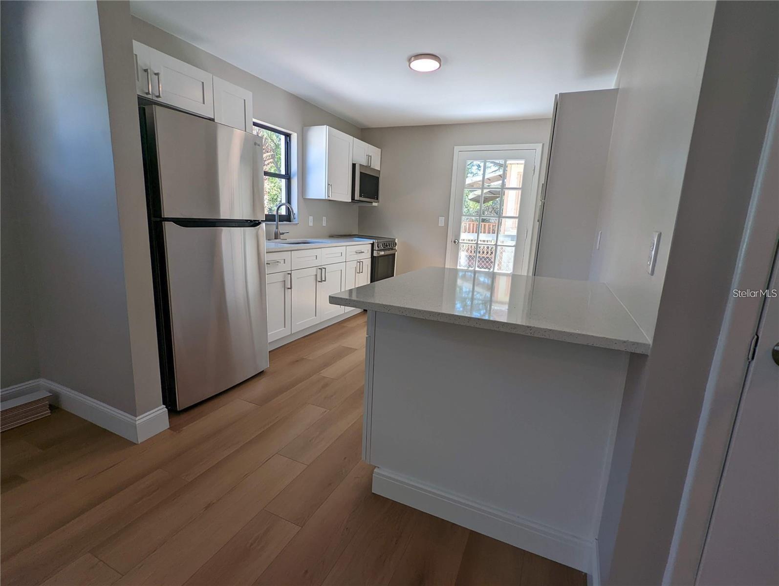 SUNSET POINT 2ND ADD - Residential Lease