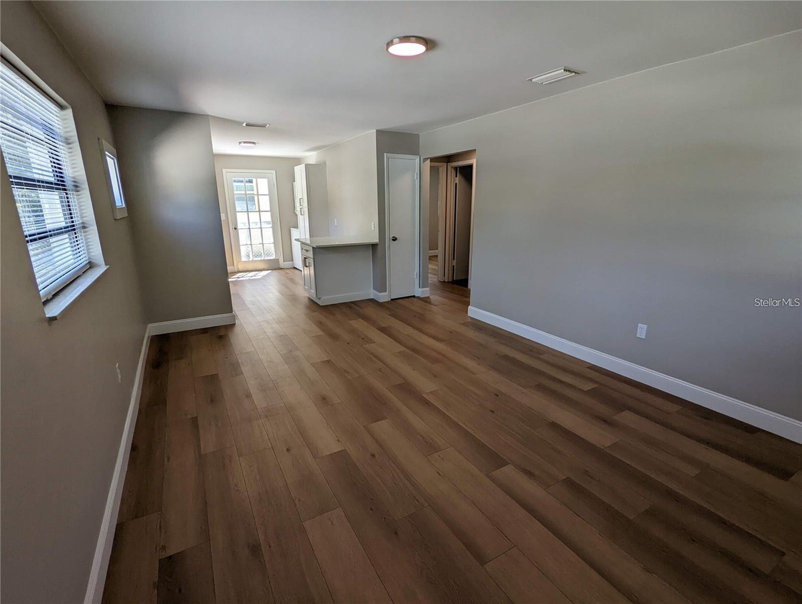 SUNSET POINT 2ND ADD - Residential Lease