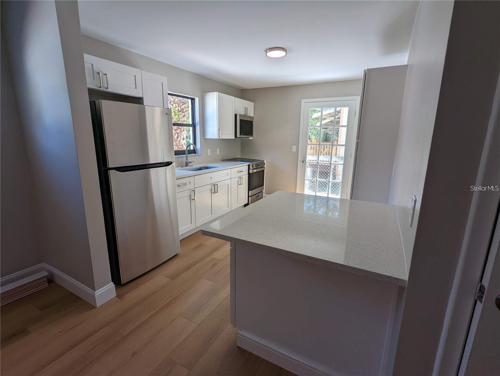 SUNSET POINT 2ND ADD - Residential Lease