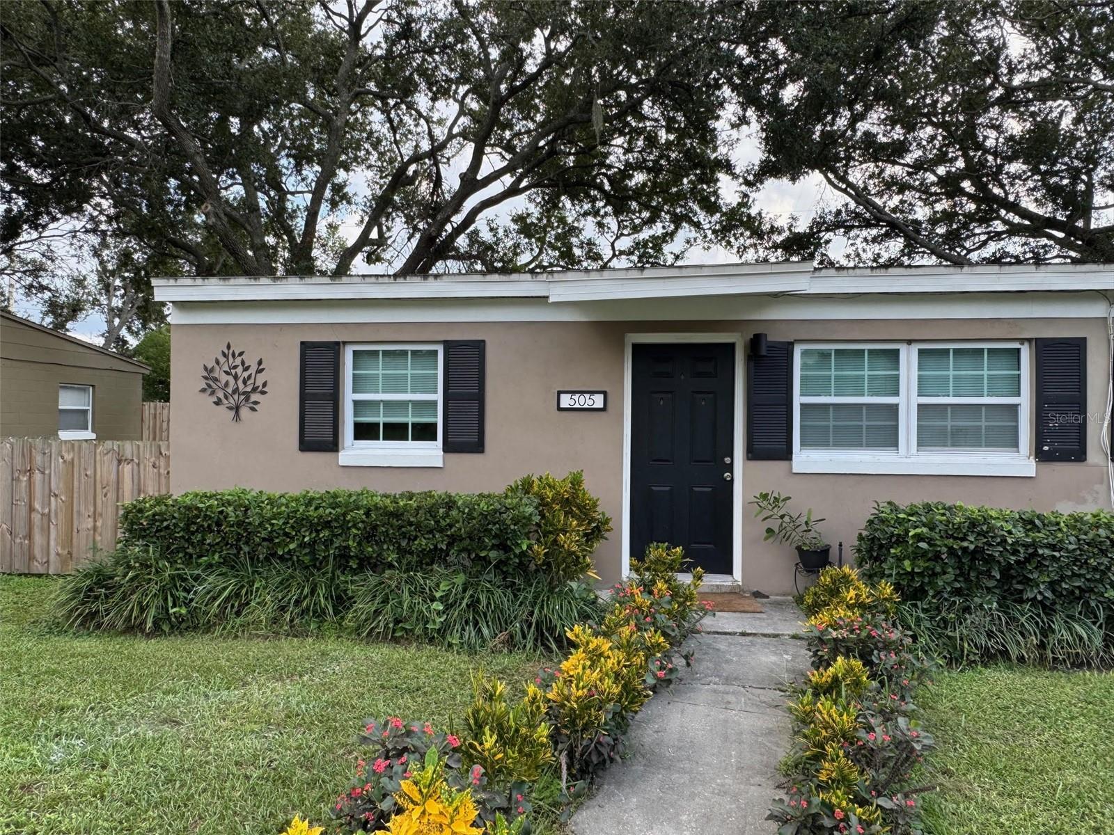 MANNS FIRST ADD - Residential Lease