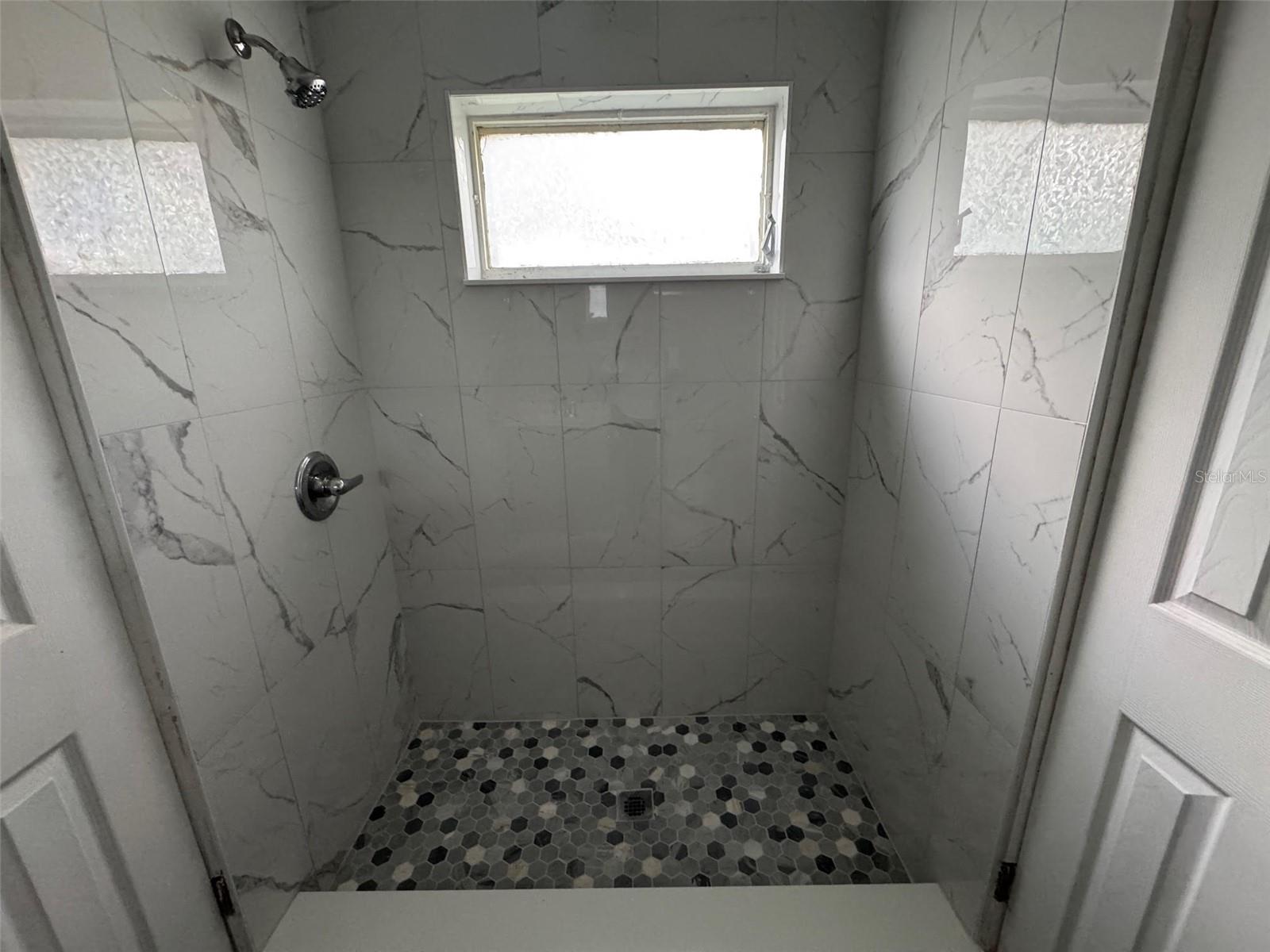 MANNS FIRST ADD - Residential Lease