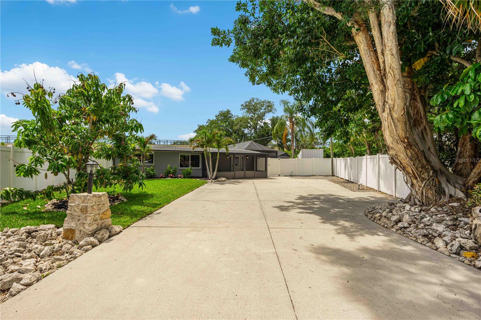 SPRING LAKE SUB ADD 1 - Residential