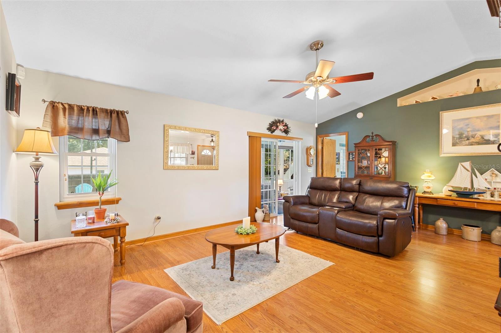 BLUE SPGS 03-18-30 - Residential