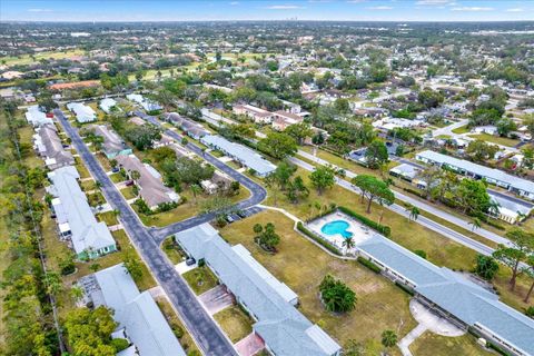 A home in SEMINOLE