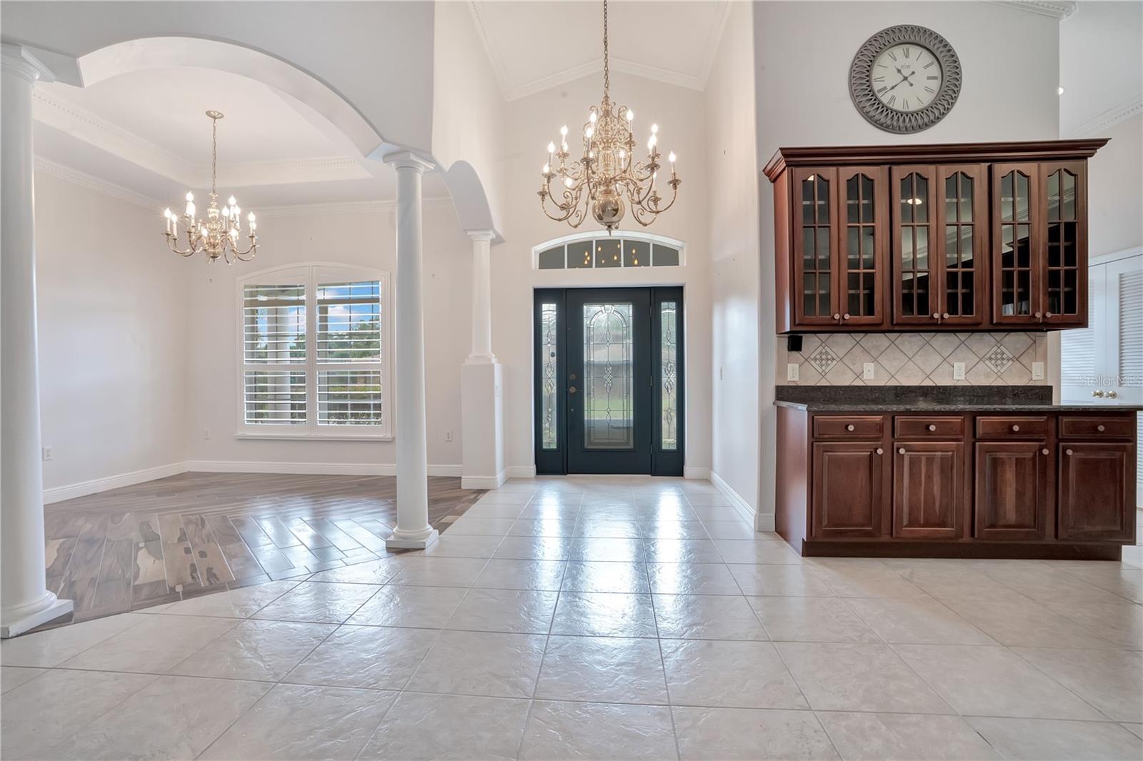 5365 SHADY OAK CIRCLE