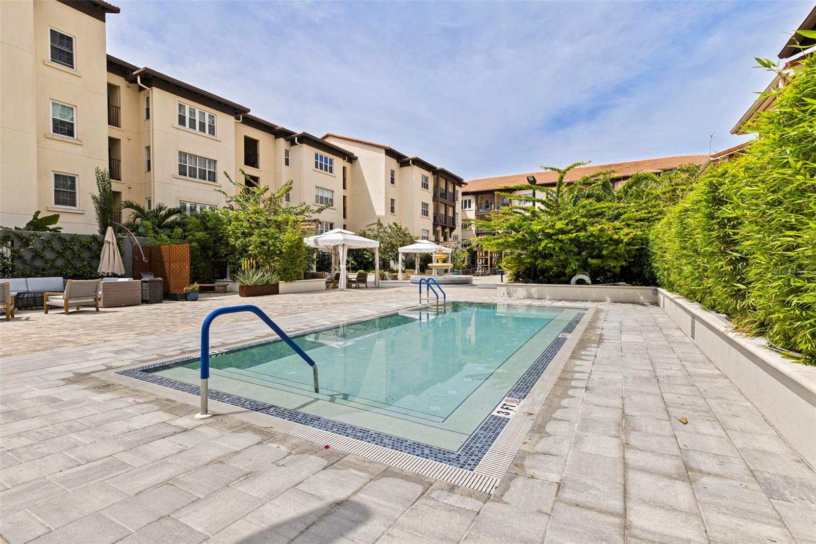 MADISON AT ST PETE - Residential