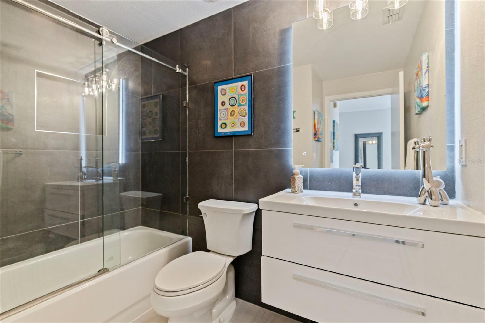 MADISON AT ST PETE - Residential