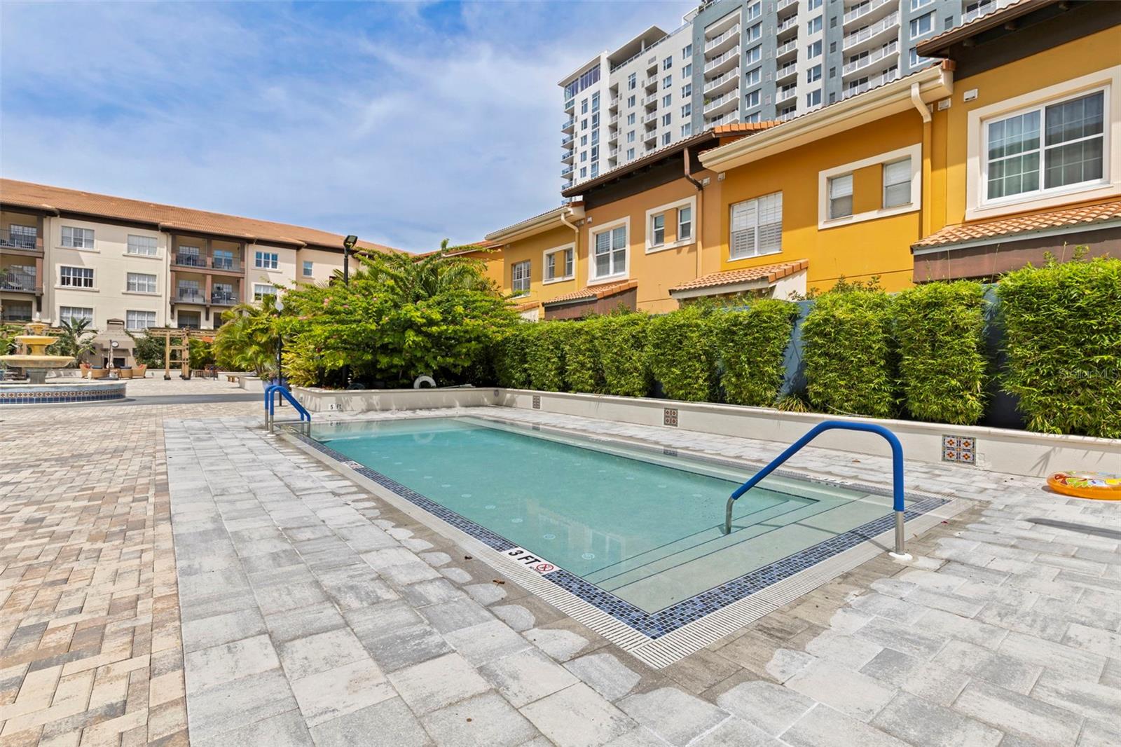 MADISON AT ST PETE - Residential