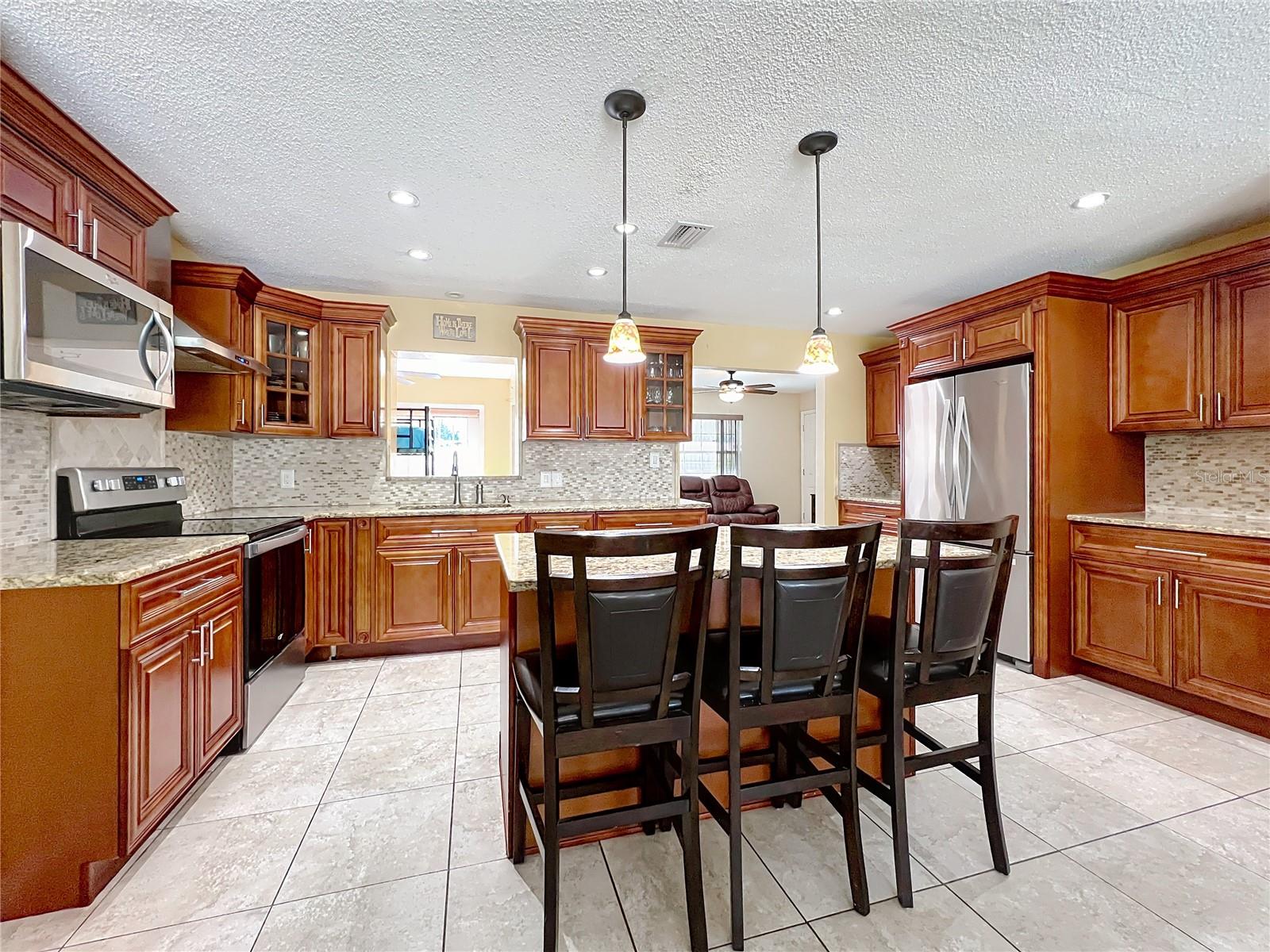 HI-RIDGE ESTATES - Residential