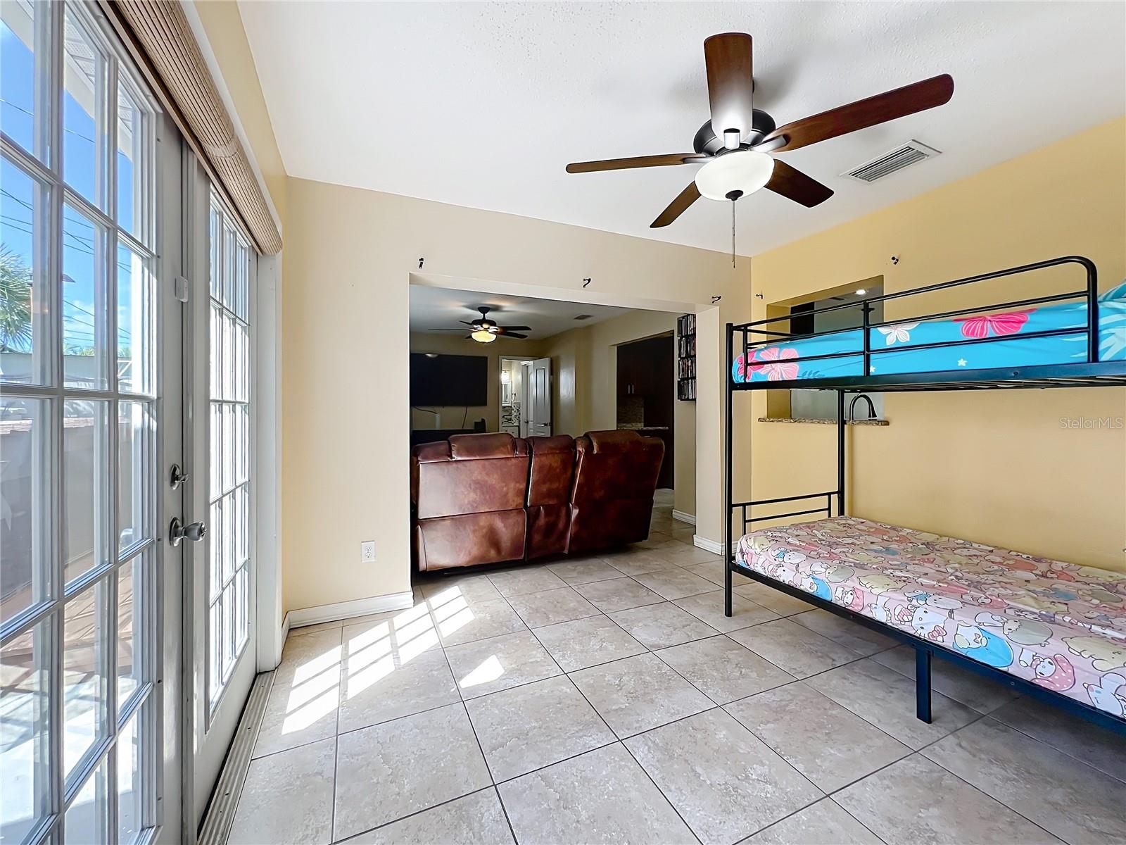 HI-RIDGE ESTATES - Residential