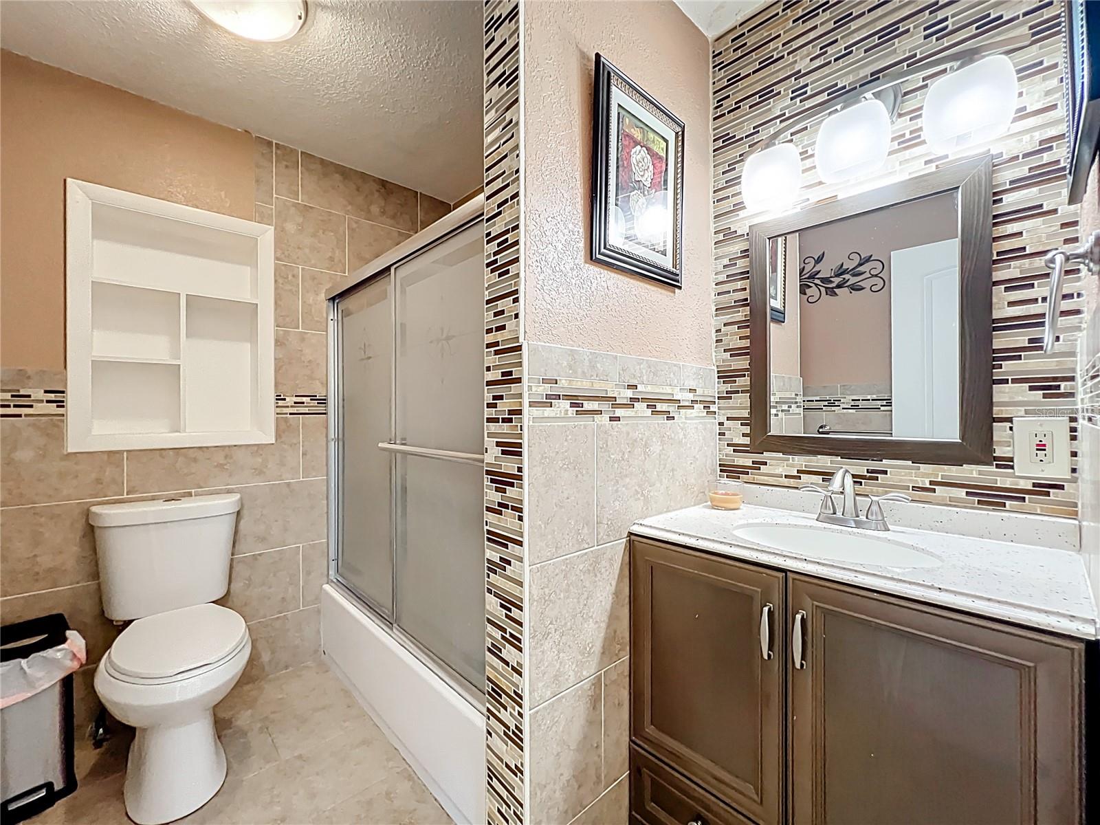 HI-RIDGE ESTATES - Residential