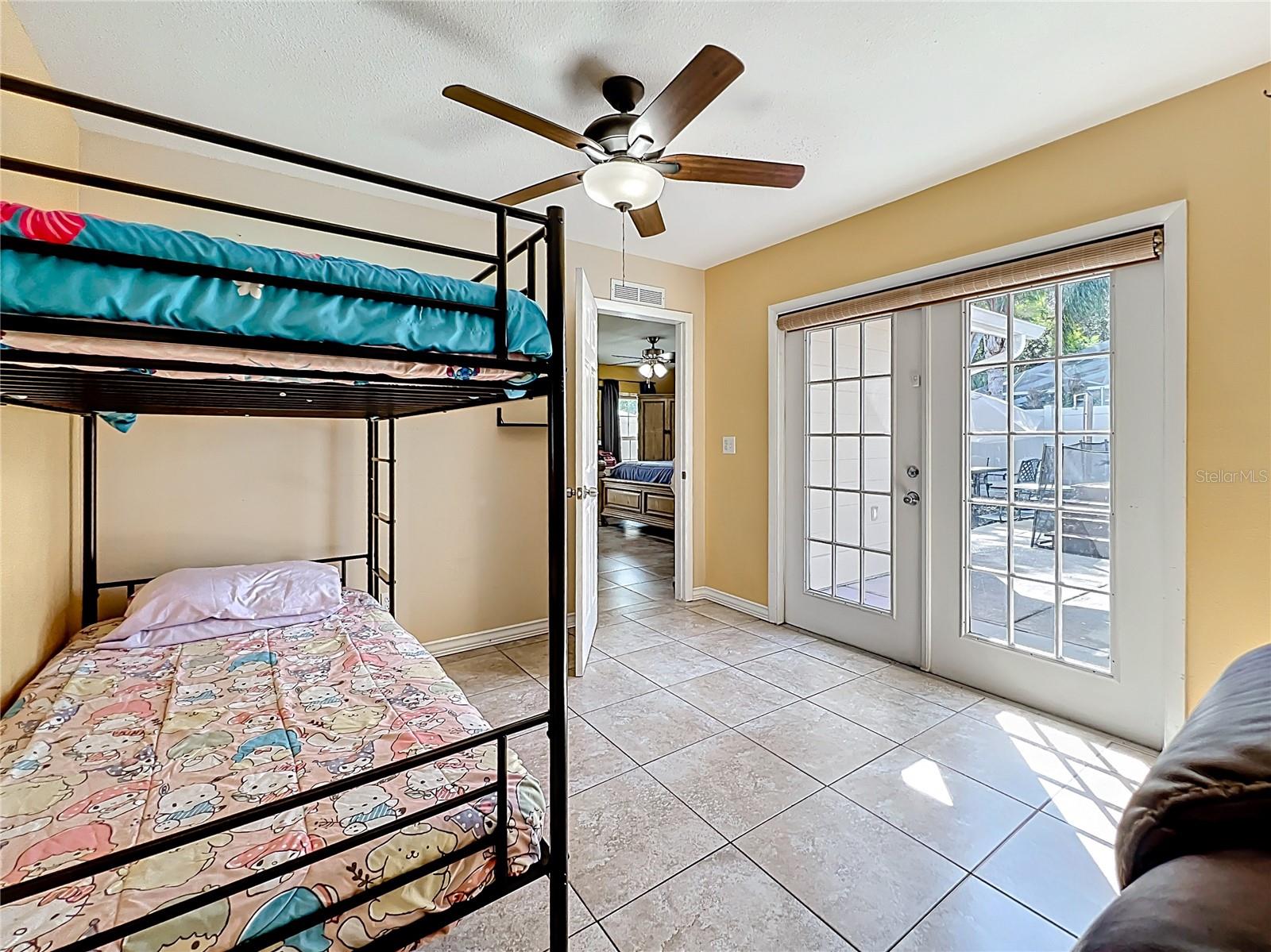 HI-RIDGE ESTATES - Residential