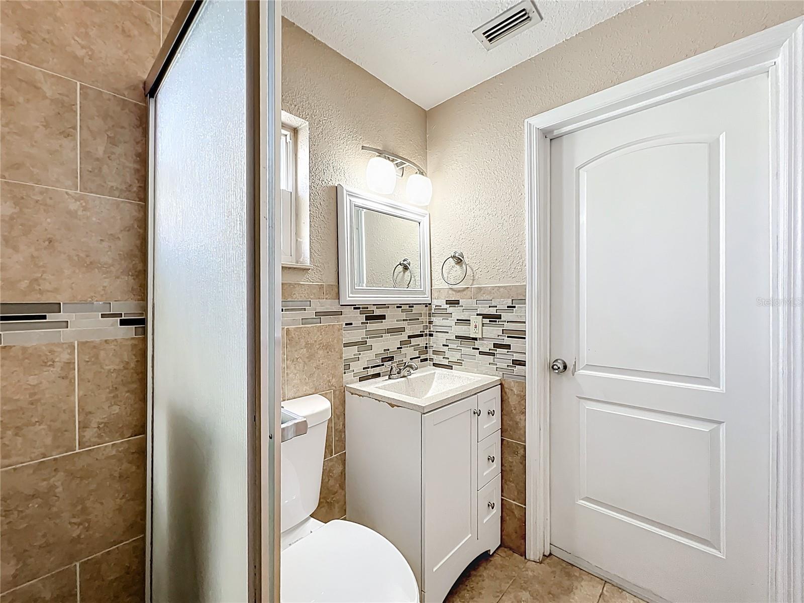 HI-RIDGE ESTATES - Residential