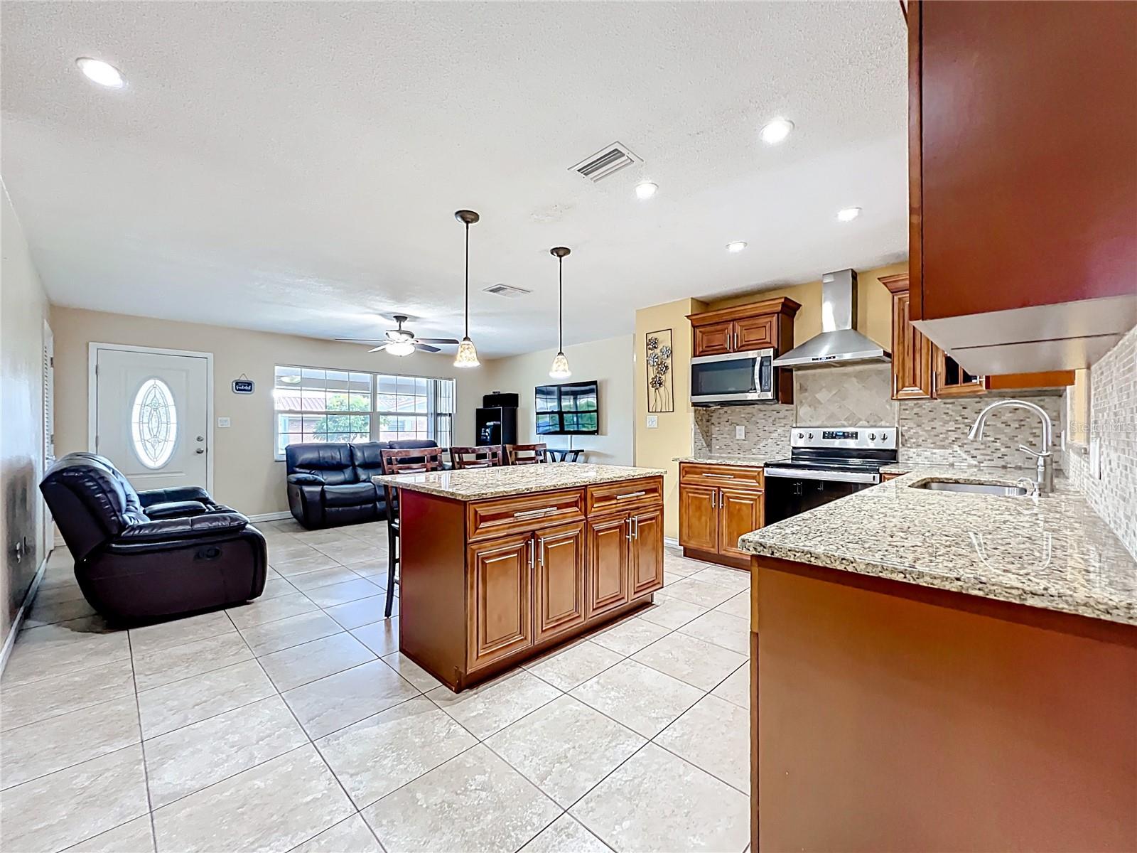HI-RIDGE ESTATES - Residential
