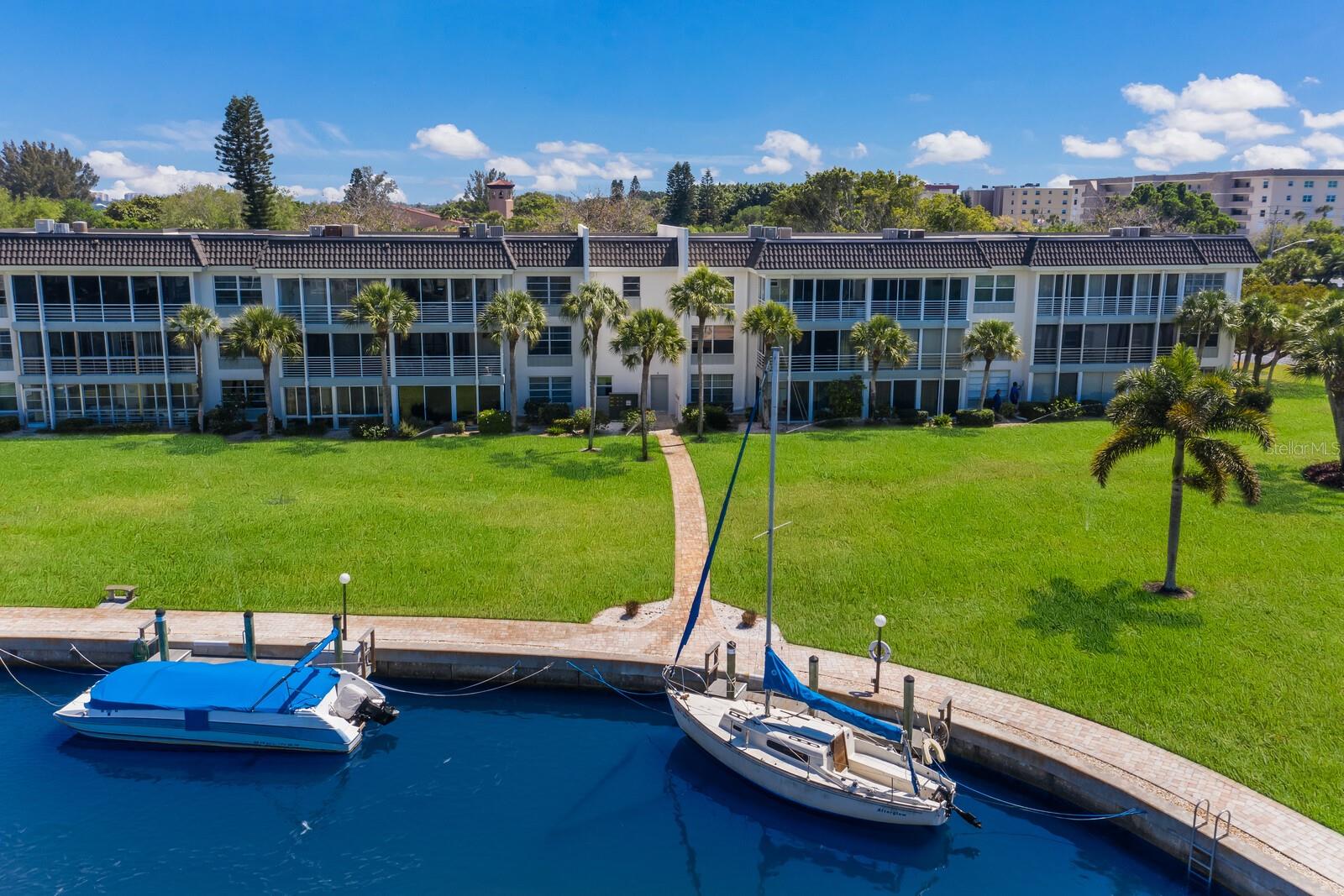 LONGBOAT HARBOUR - Residential