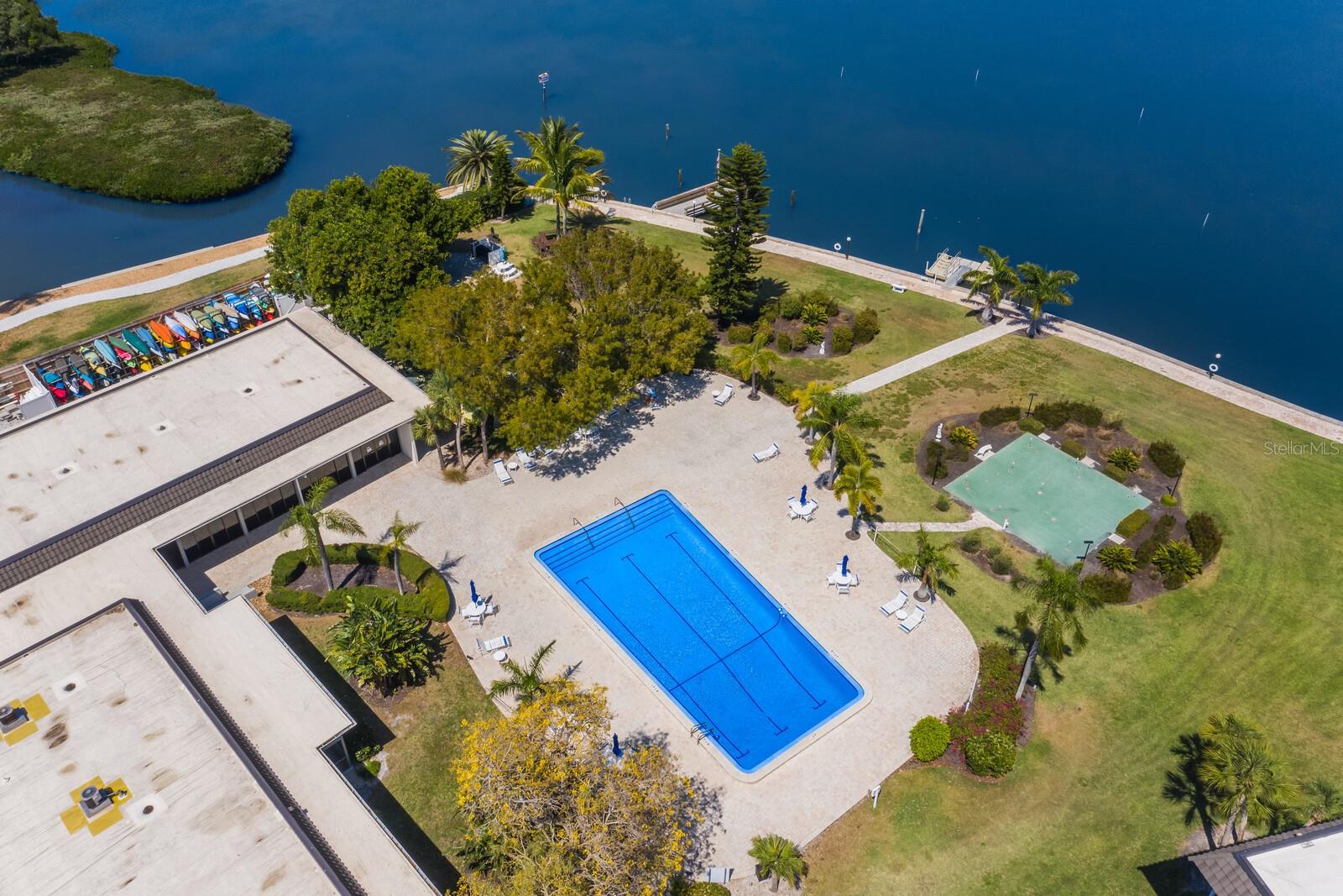 LONGBOAT HARBOUR - Residential