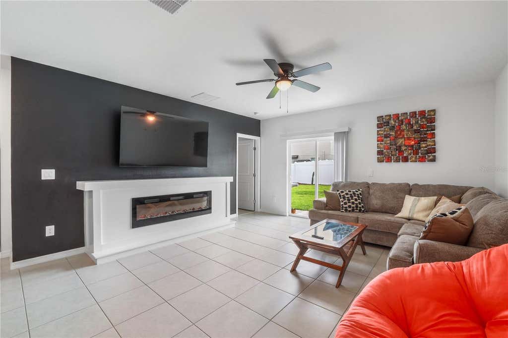 Photo of 629 Bald Cypress Drive, Lakeland, FL 33801 (MLS # TB8533785)