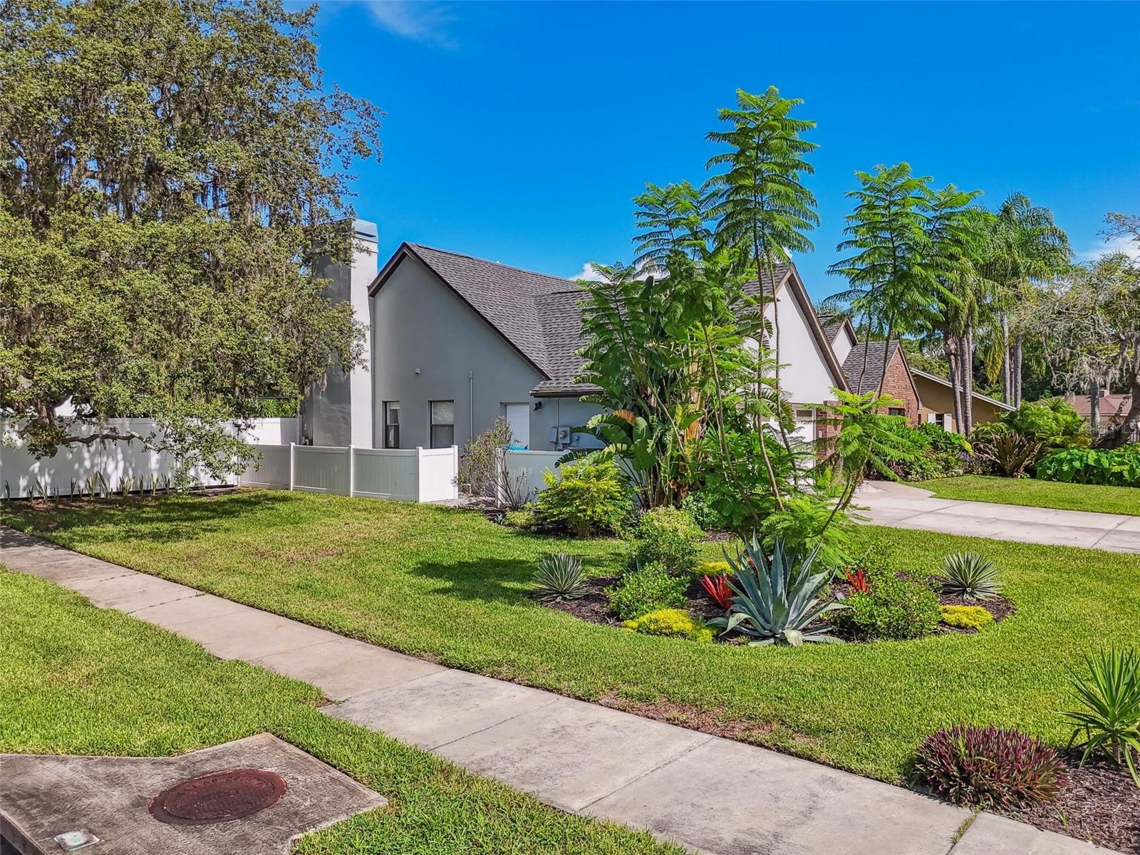 1426 ENISWOOD PARKWAY