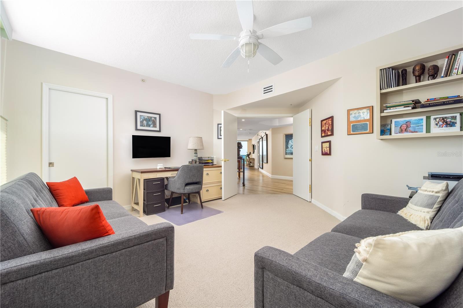 REGENCY ISLAND DUNES - Residential