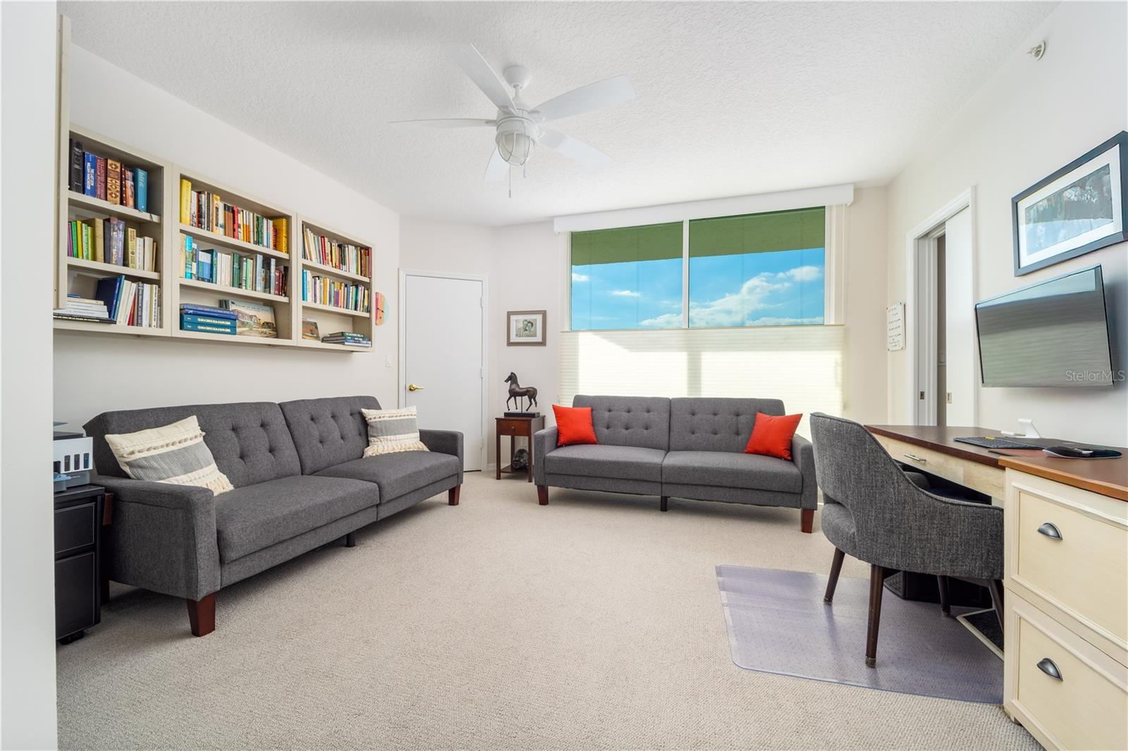 REGENCY ISLAND DUNES - Residential